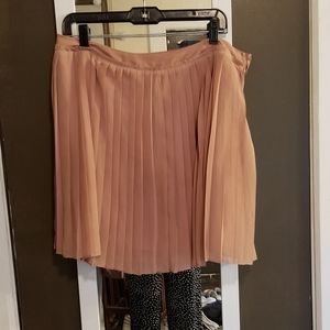 Pleated skirt